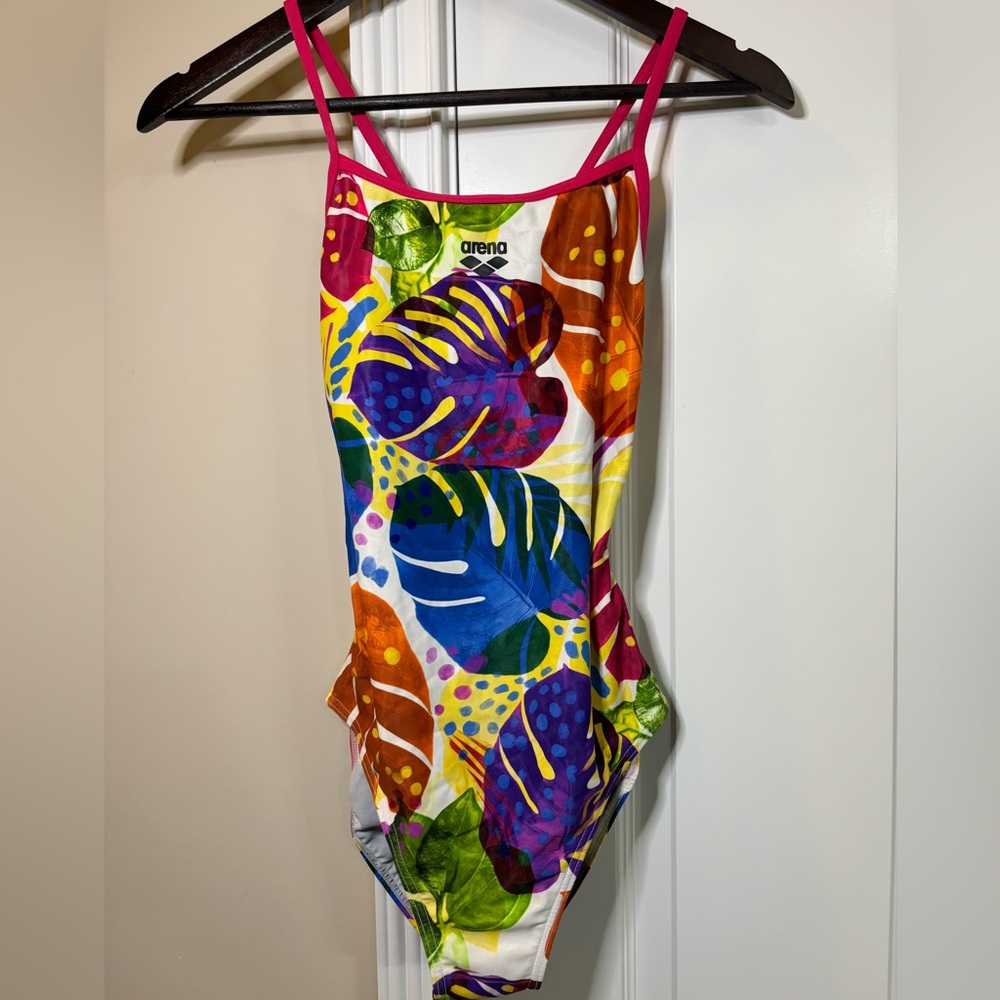 Arena women’s one piece swimsuit vibrant flowers swimming training beach